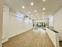 Linden Drive (D11), Retail #572979121